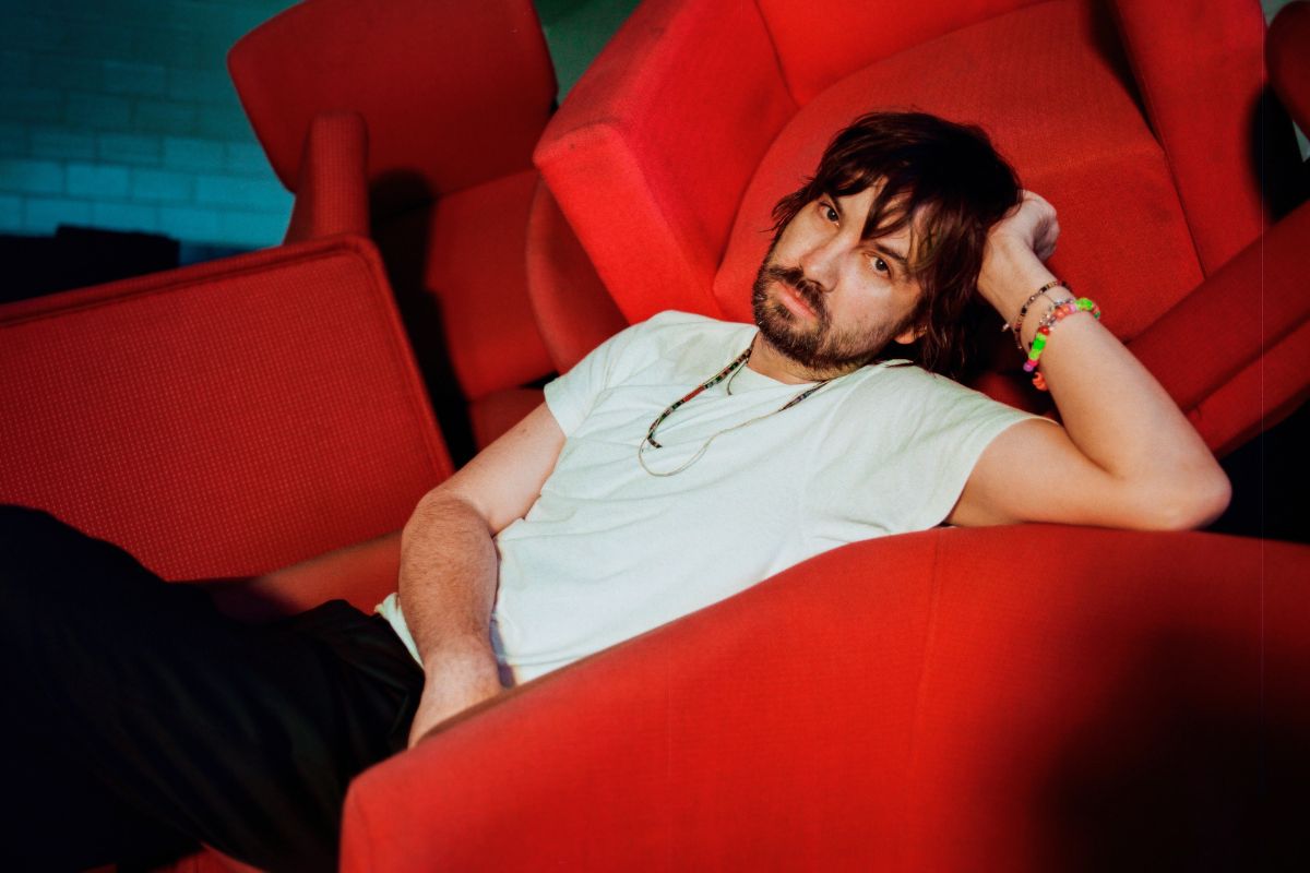 Tame Impala comparte tracklist de su álbum 'Deadbeat'