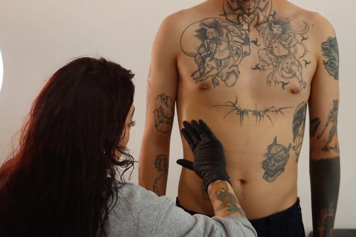 ¿Te vas a tatuar? Ojo en estas red flags al elegir artista y sigue estas recomendaciones de etiqueta