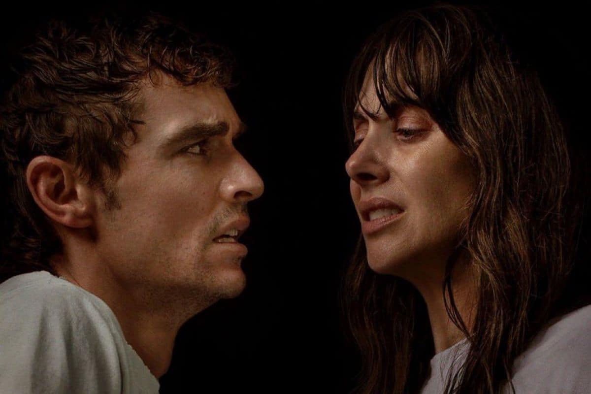 Explicación de "Together", la grotesca película de Dave Franco y Alison Brie