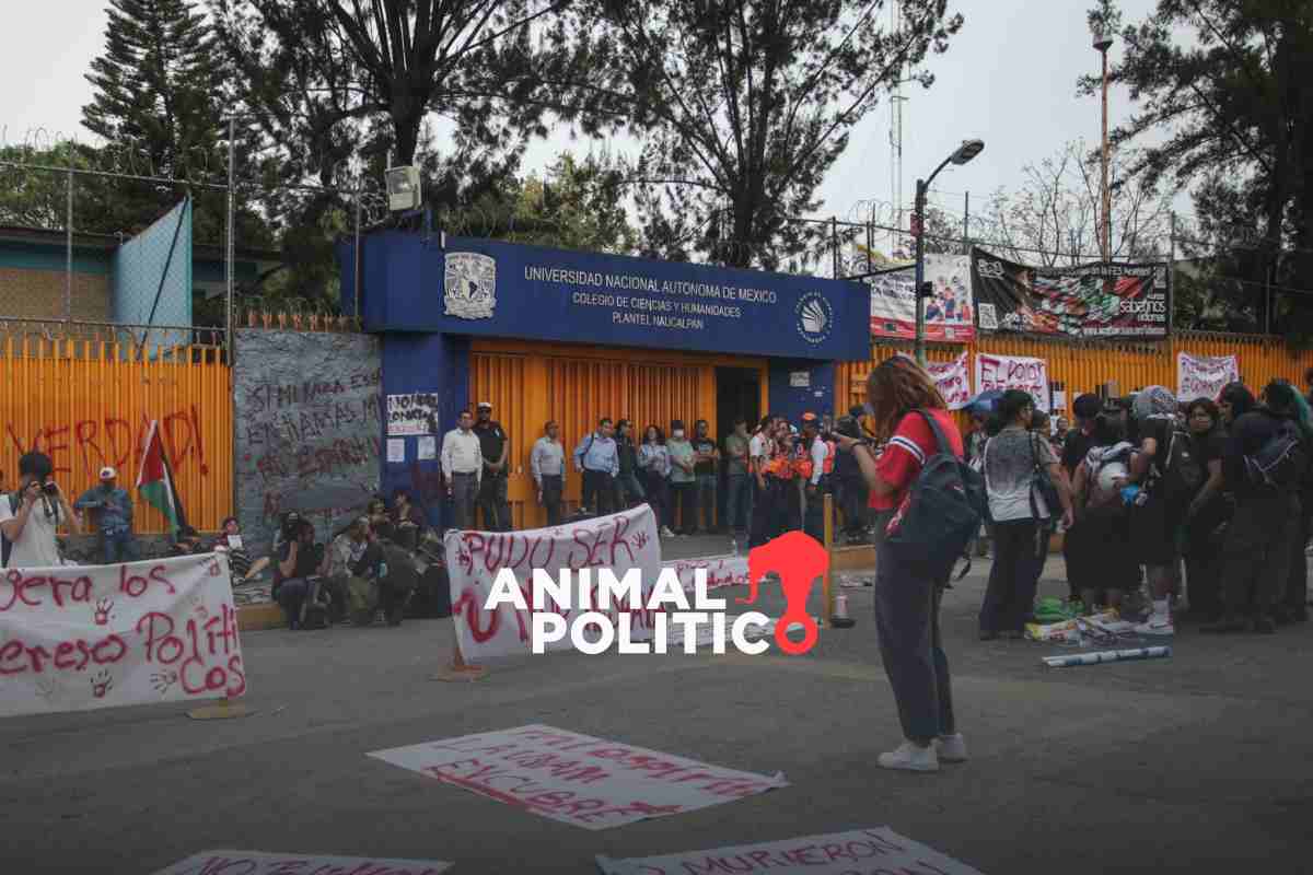 Toman instalaciones del CCH Naucalpan para exigir seguridad; terminarán semestre con clases en línea