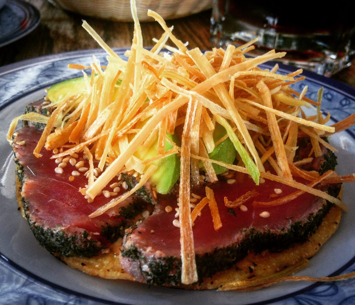 Receta para el antojo: tostadas de atún fresco