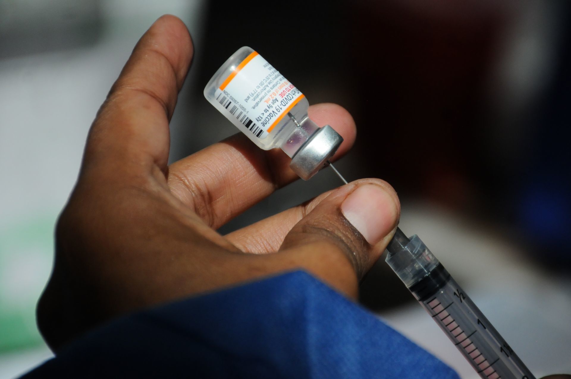 CDMX aplica refuerzo contra COVID: vacunas, sedes y las recomendaciones