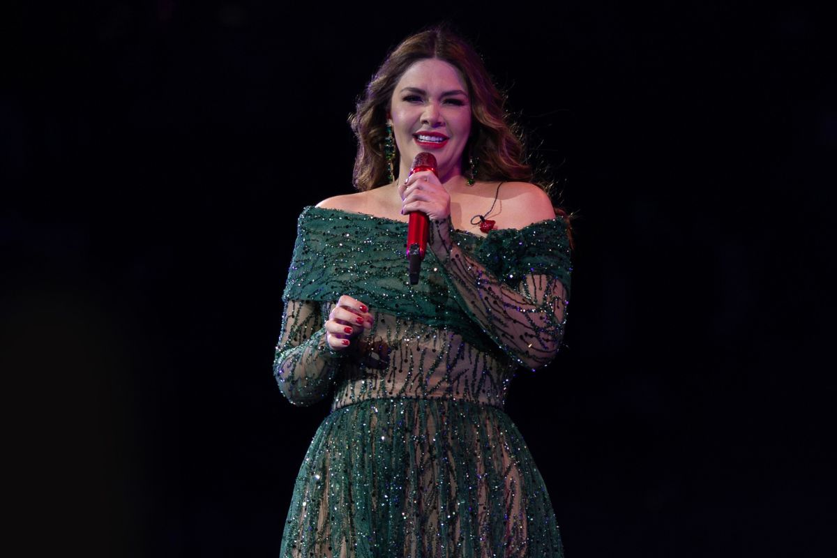 Yuridia lanza su show 'Monumental' grabado en la Plaza de Toros