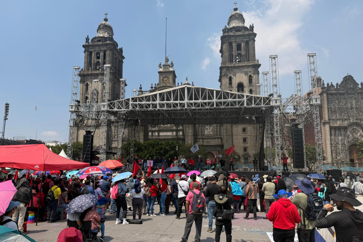 CNTE protesta en CDMX, bloquea avenidas e instala plantón para exigir abrogación de Ley del ISSSTE