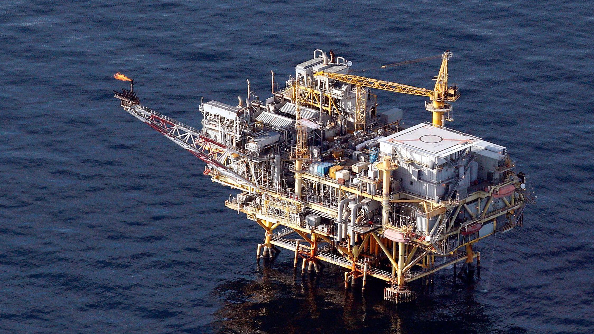 El “escuadrón de Dios”; con el que el gobierno de Trump autoriza nuevas perforaciones petroleras en el Golfo de México