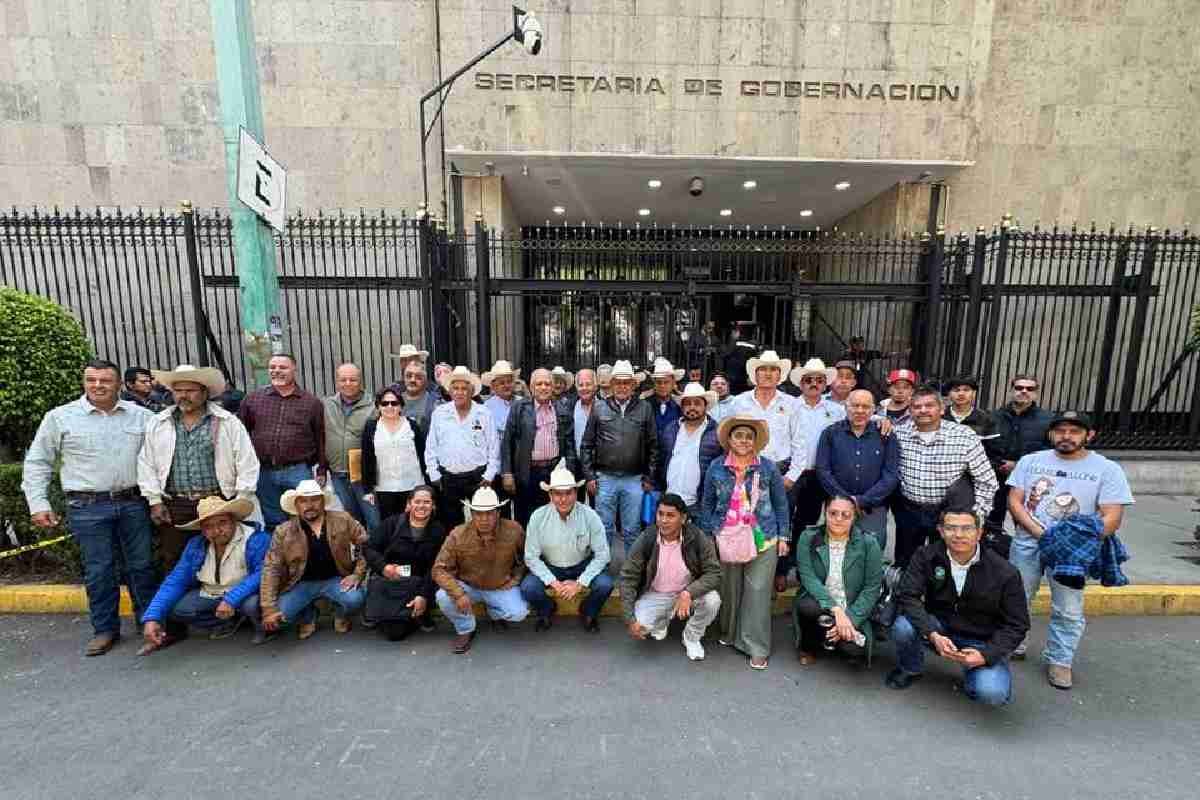 Agricultores y transportistas denuncian a Segob por sabotaje de diálogo; amenazan boicot al mundial