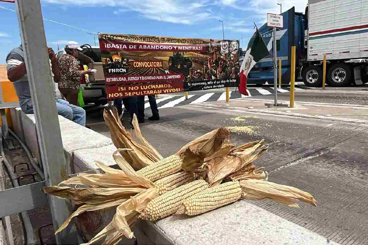Agricultores y transportistas mantienen bloqueos; se registran enfrentamientos en Tlaxcala