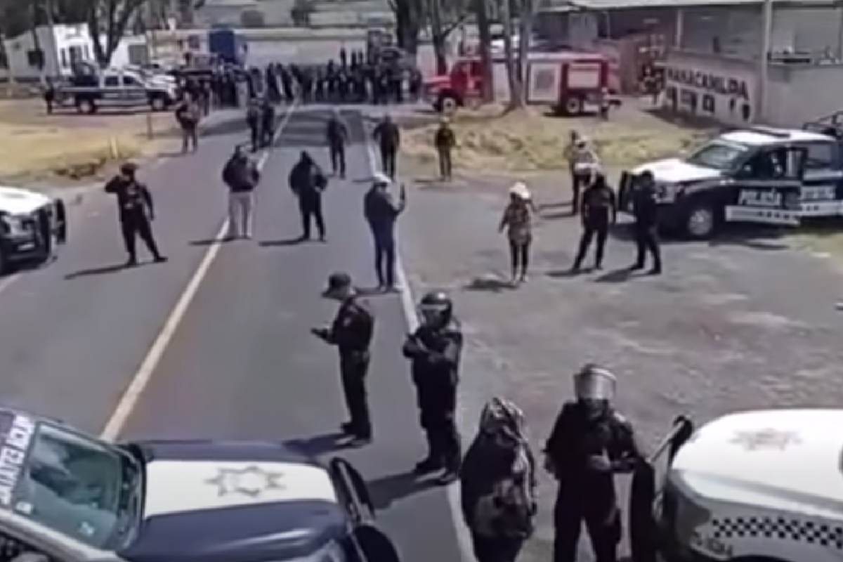 Agricultores y transportistas mantienen bloqueos; se registran enfrentamientos en Tlaxcala
