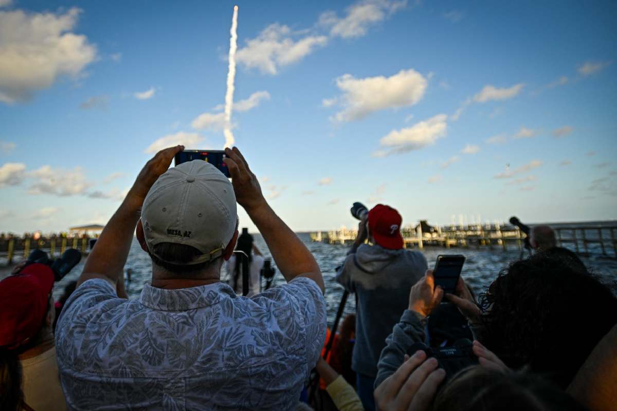 La misión Artemis II de la NASA despega con éxito en un histórico viaje hacia la Luna