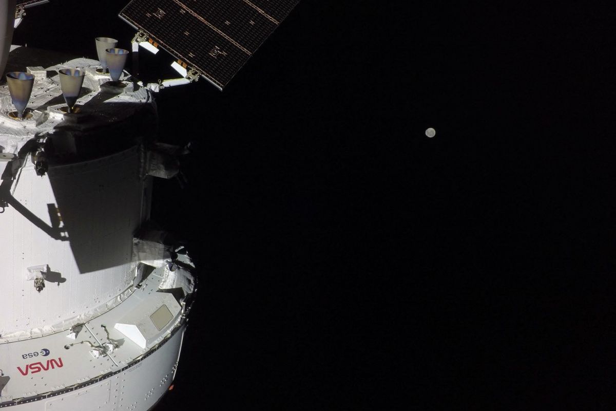 Astronautas de Artemis vislumbran el “Gran Cañón” de la Luna; alistan histórico sobrevuelo lunar