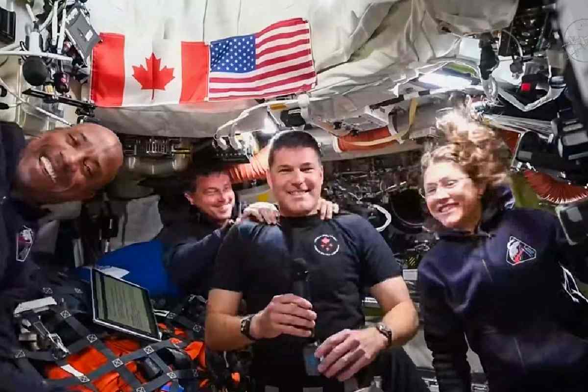 Astronautas de Artemis vislumbran el “Gran Cañón” de la Luna; se alistan para histórico sobrevuelo lunar