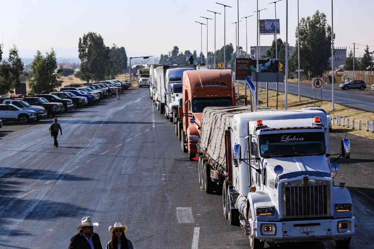 Bloqueo de transportistas y agricultores: estas son las carreteras afectadas en CDMX