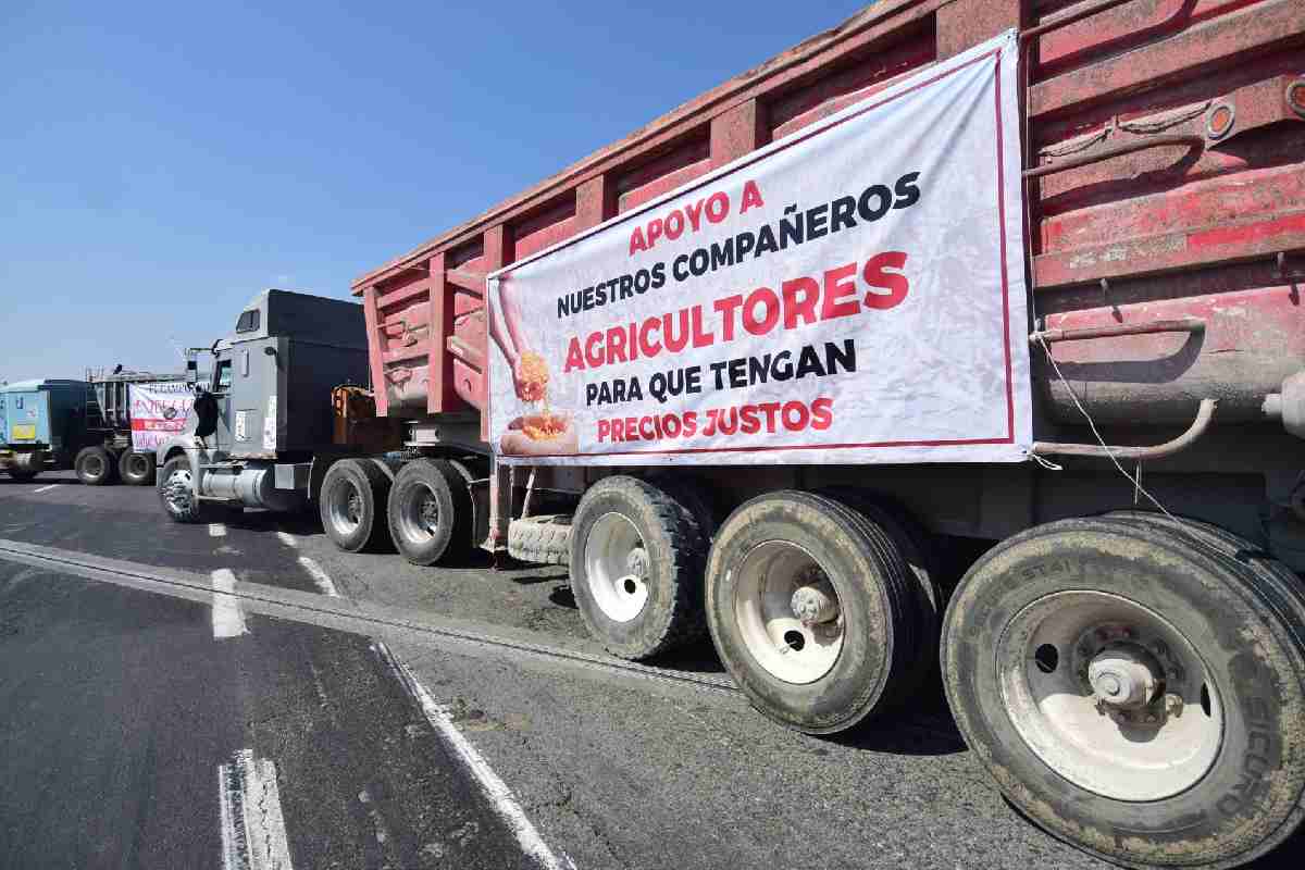 Bloqueos transportistas y campesinos en novimebre