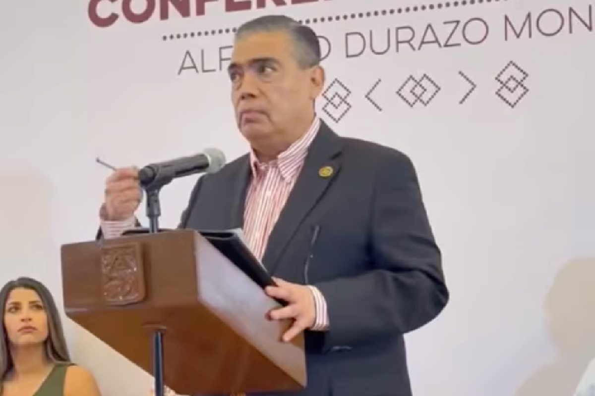 Buscan a médico tras muertes por sueros vitaminados en Sonora; es acusado de homicidio y mala praxis