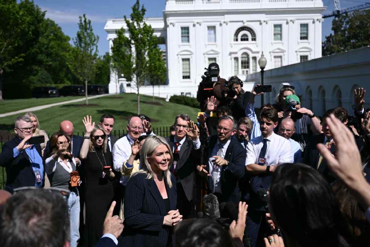 Casa Blanca pide empatía a Sheinbaum tras muerte de agentes