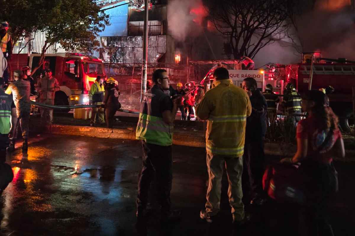 Controlan incendio en inmediaciones del Mercado Sonora