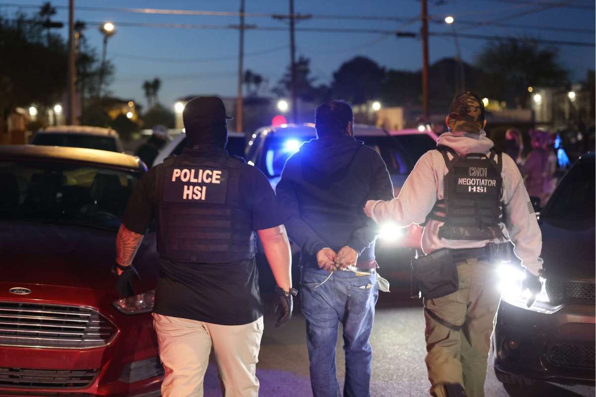 Deportaciones masivas y violentas, menos protección laboral y salarios más bajos: Centro de los Derechos del Migrante