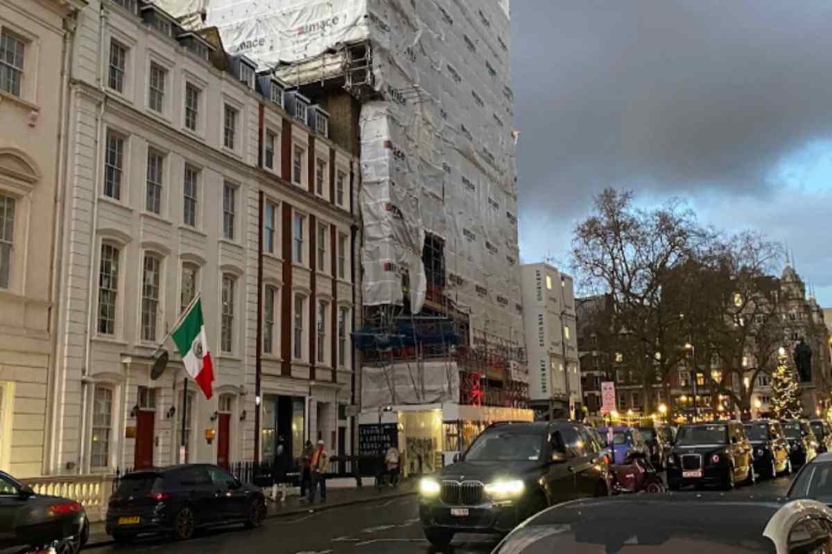 SRE revisa denuncias por presuntas irregularidades en embajada de México en Reino Unido