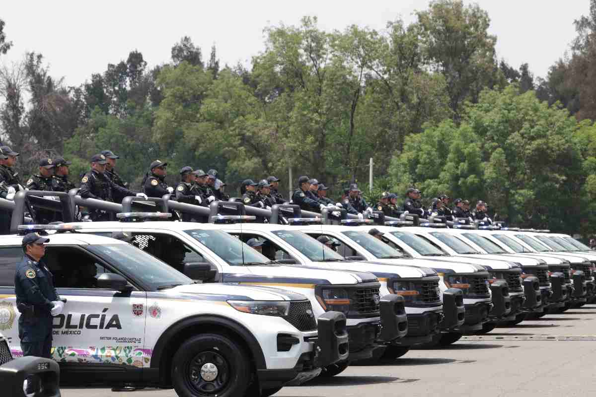 Entrega patrullas nuevas cdmx manifestaciones policías