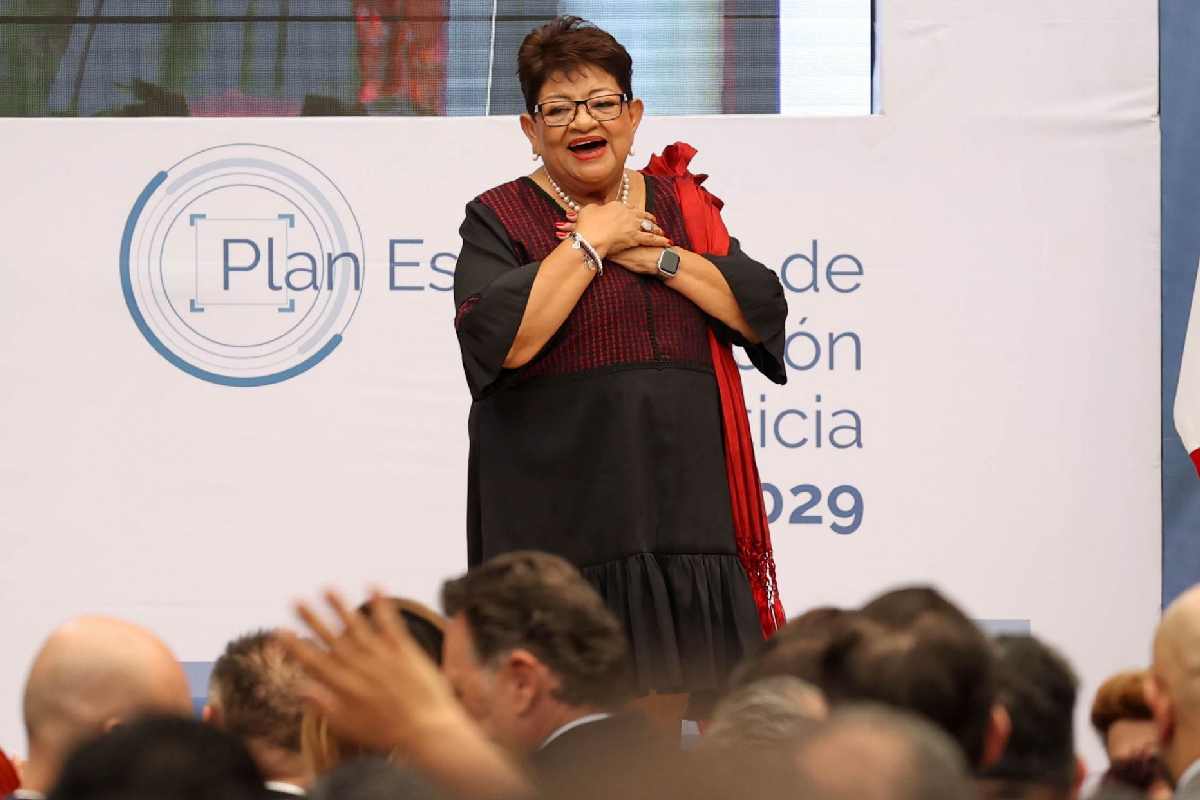 Ernestina Godoy estrategia