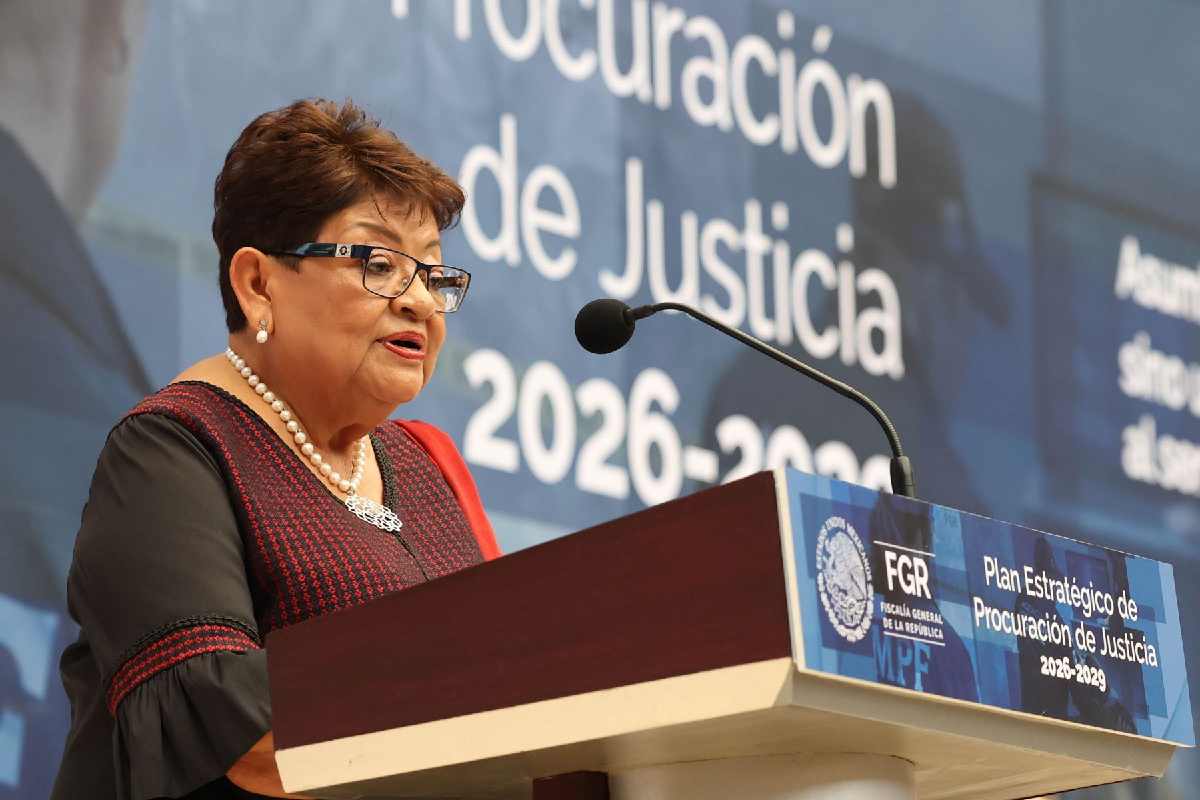 Ernestina Godoy presenta nueva estrategia de procuración de justicia al frente de la FGR