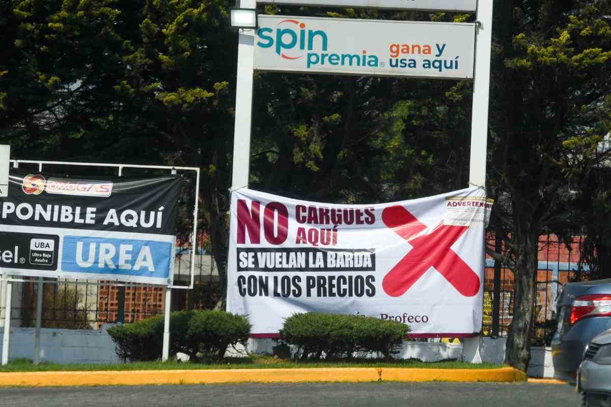 Gobierno de México y empresarios de sector gasolinero acuerdan mantener en 28 pesos litro de diésel