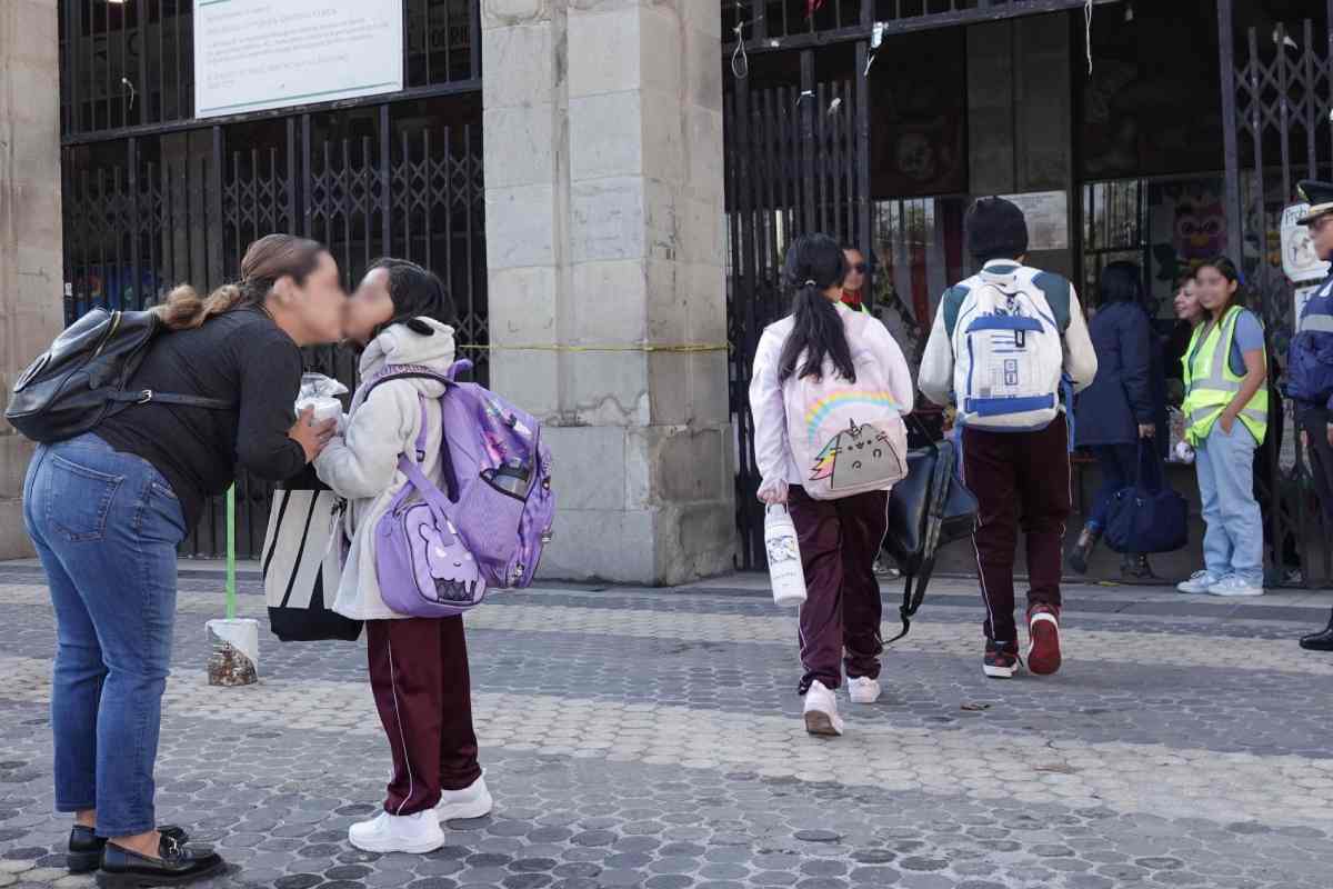 Gobierno proyecta 129.5 millones de becas para estudiantes hacia 2030; busca reducir deserción