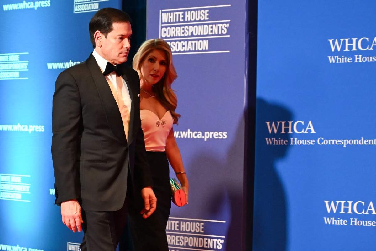 Hombre armado en gala de prensa tenía como objetivo a altos funcionarios de Trump, señala fiscal de EU