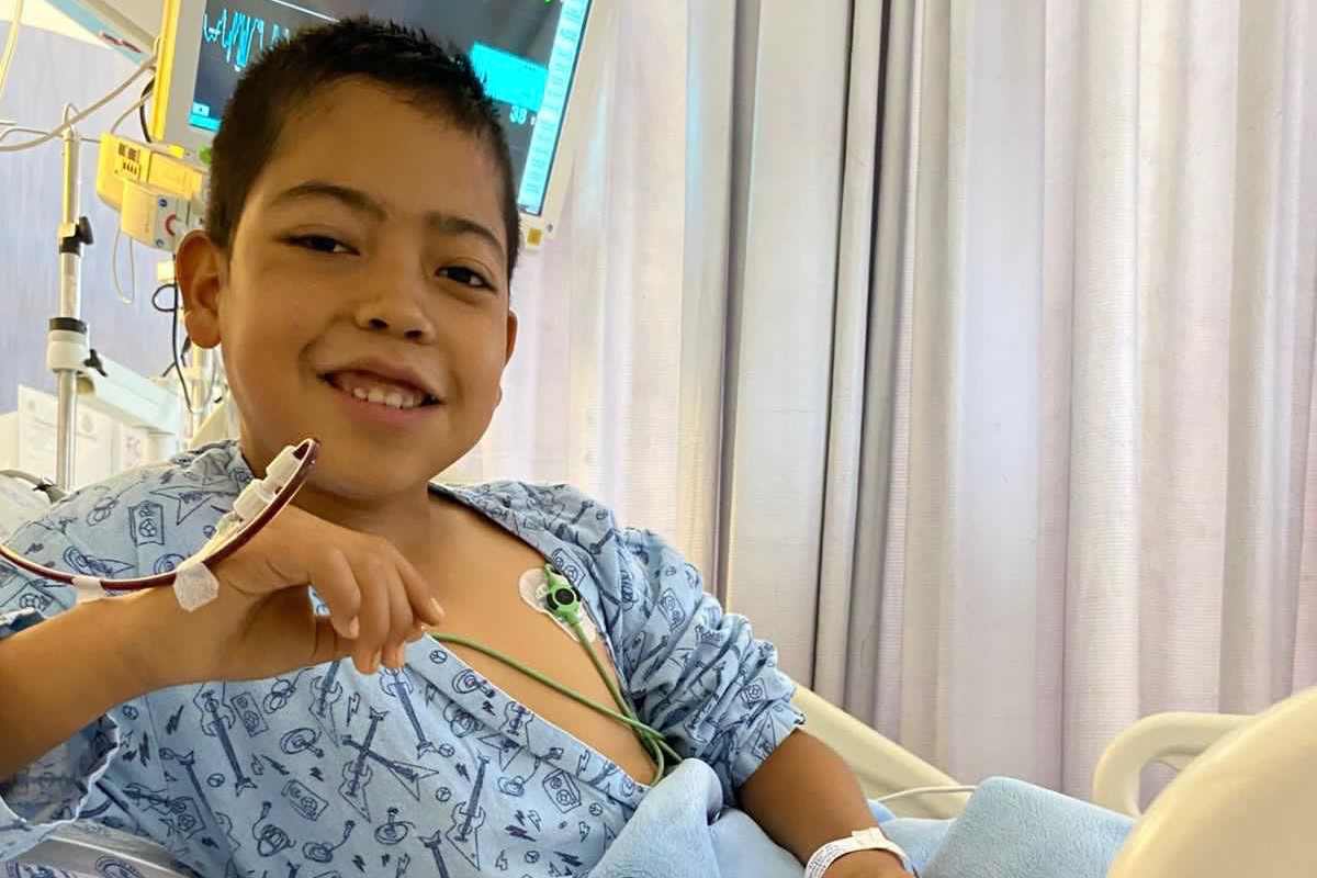 Hospital deja sin medicamento a Sebastián y fundación arma colecta para comprarlo