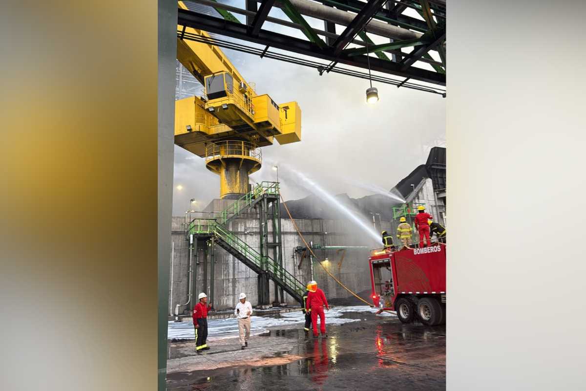 Incendio refinería dos bocas coque
