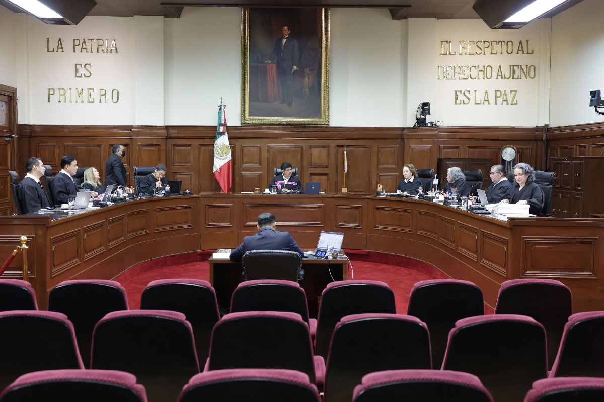 Jueces pueden obligar a autoridades de salud a garantizar y difundir servicios de aborto voluntario, resuelve la Corte