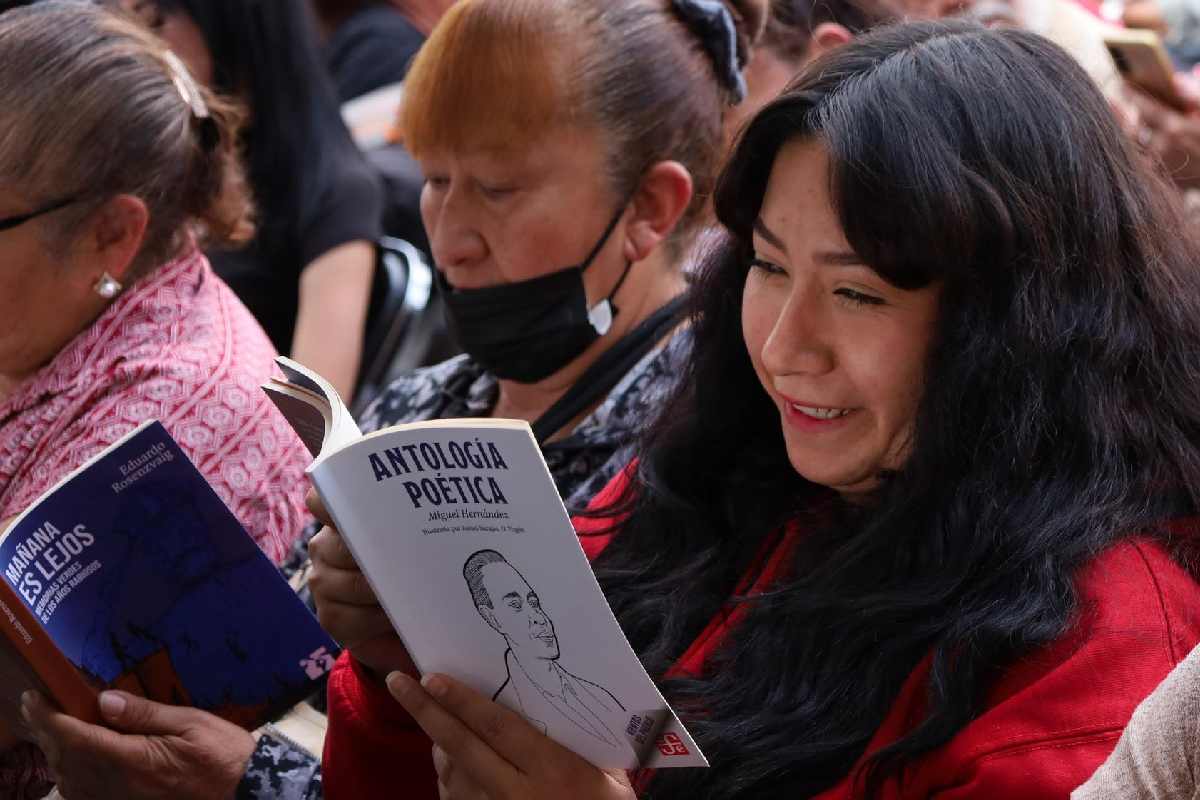 Las lecturas en el cablebús incluirán poesía, cuentos y caricaturas