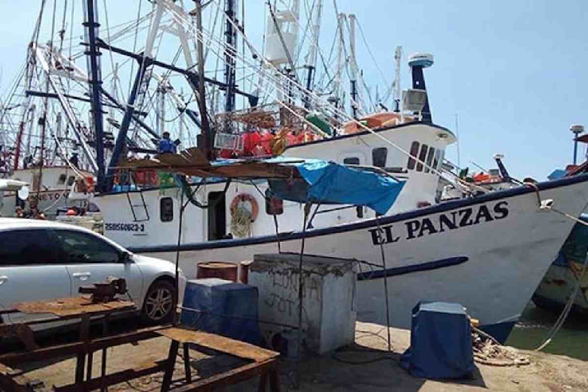 Los barcos pesqueros El Panzas y Benito García pertenecen a la misma compañía