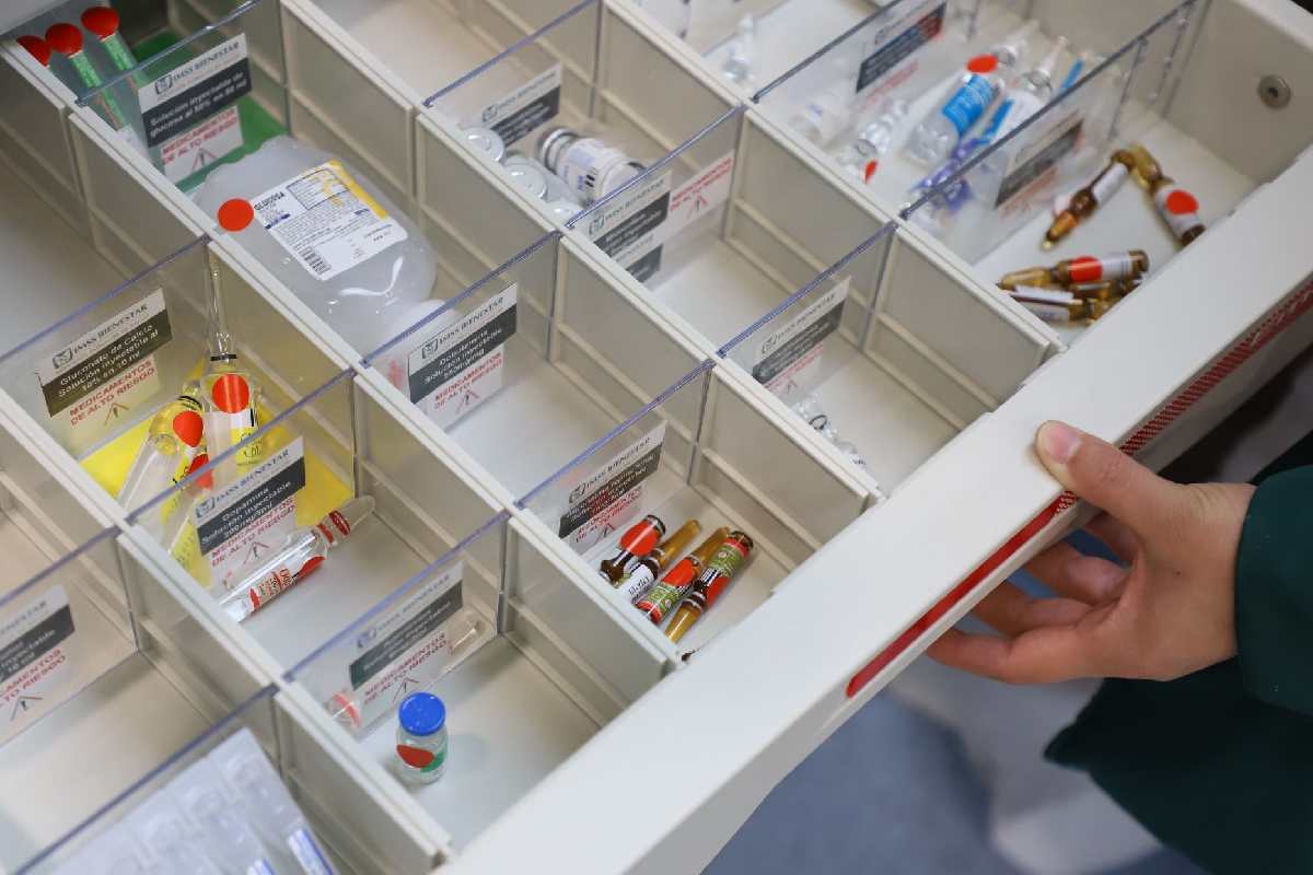 Medicamentos servicio universal salud