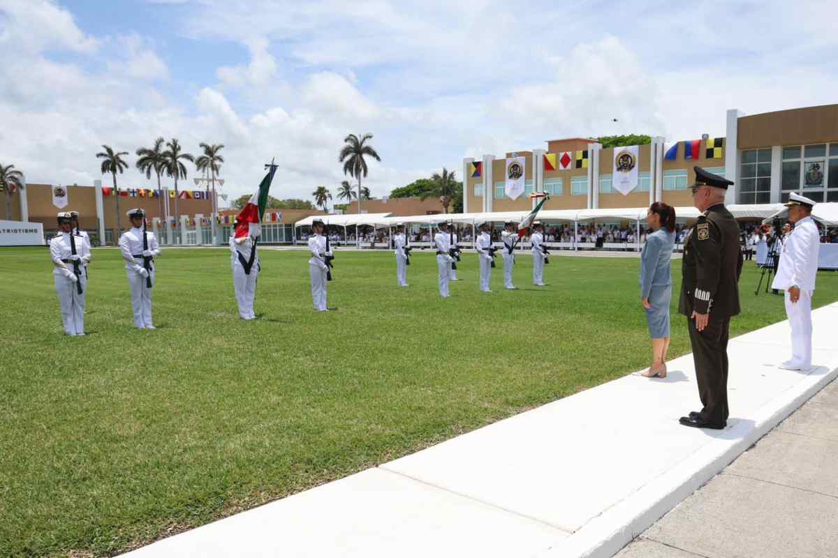 México “necesita de marinos valientes”, dice Sheinbaum tras vínculos de Marina con huachicol fiscal