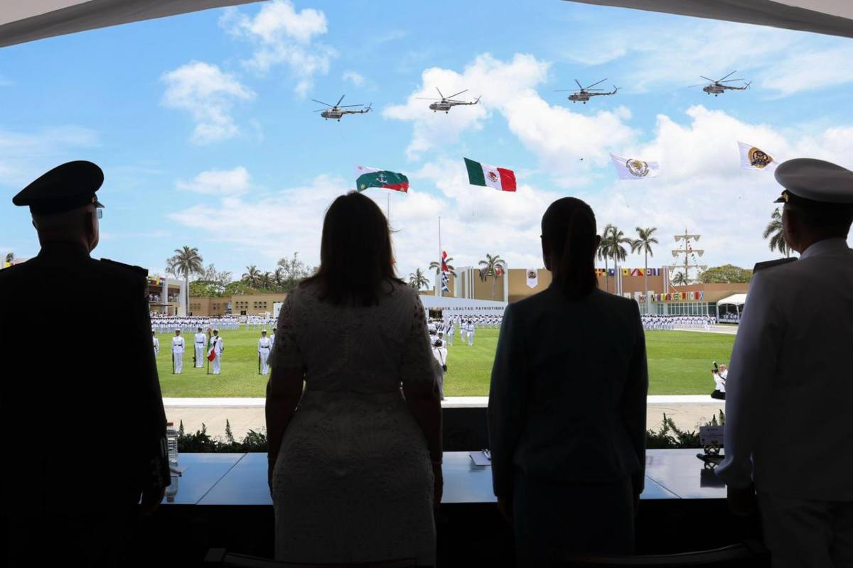 México “necesita de marinos valientes”, dice Sheinbaum tras vínculos de Marina con huachicol fiscal