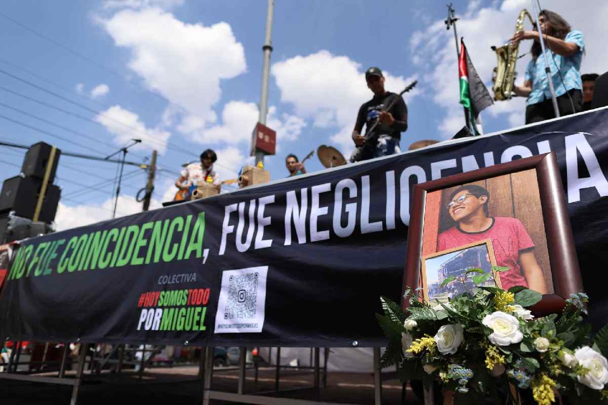 Exigencia de justicia fuera del Parque Bicentenario a un año de la tragedia en el Axe Ceremonia