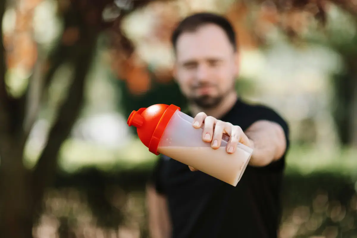 "Proteinmaxxing" al "Fibermaxxing": ¿Por qué internet está obsesionado con estos nutrientes?