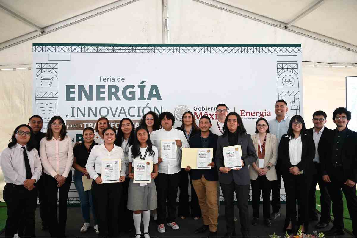 Secretaría de Energía reconocimientos alumnos