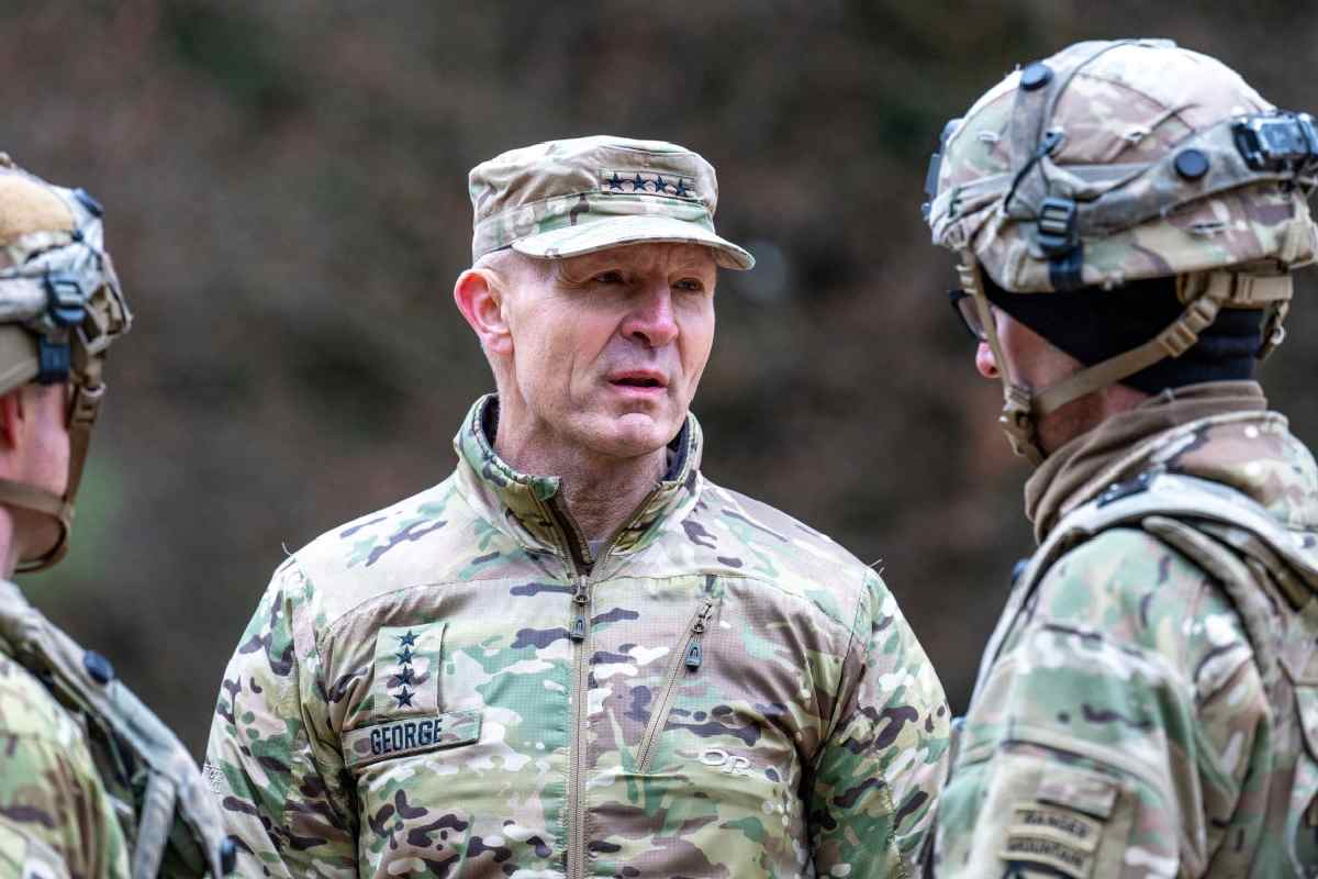 Secretario de Defensa de EEUU pide renuncia de jefe del Estado Mayor del Ejército