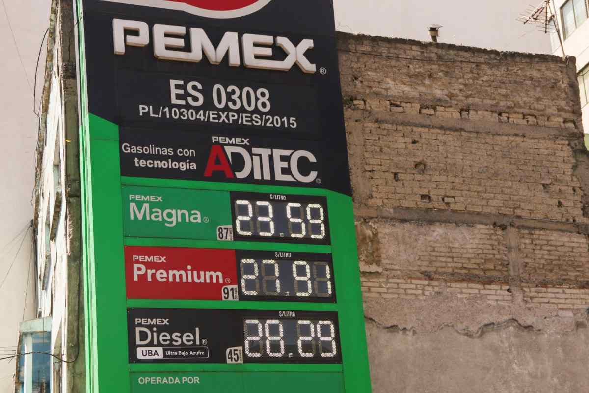  “No tiene razón de ser”: Sheinbaum recrimina a gasolineros por aumento en el precio del diésel