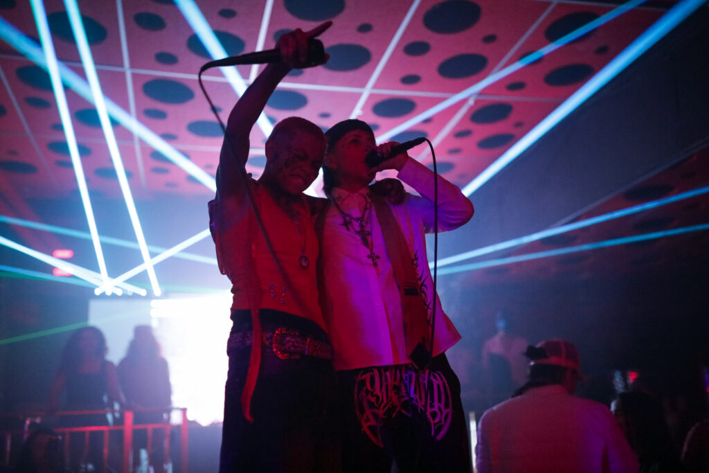 Reggaetón y perreo lésbico: las mujeres que están creando la escena de este género urbano en México