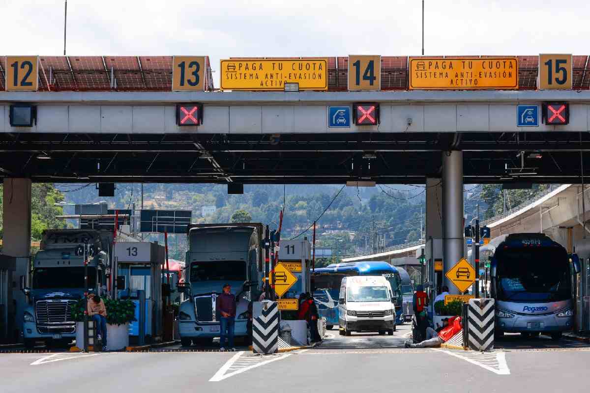 Agricultores y transportistas mantienen bloqueos en tres estados: demandan seguridad