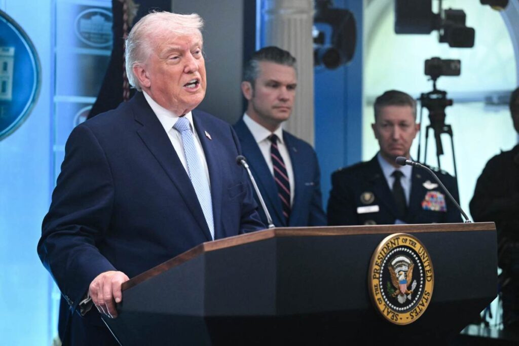 Trump afirma que "todo" Irán podría ser "eliminado" el martes