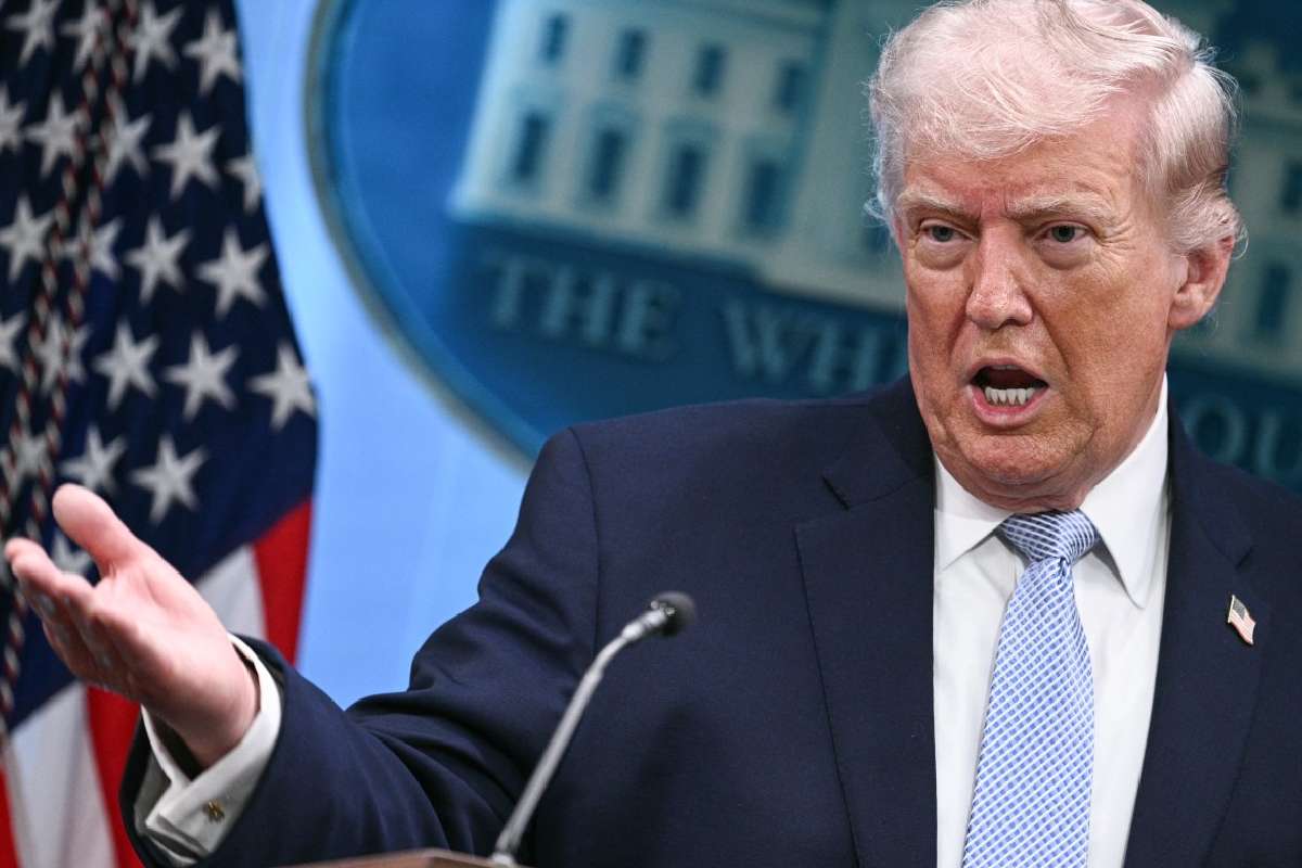 Trump amenaza con aranceles del 50 % a países que armen a Irán en medio de la tregua