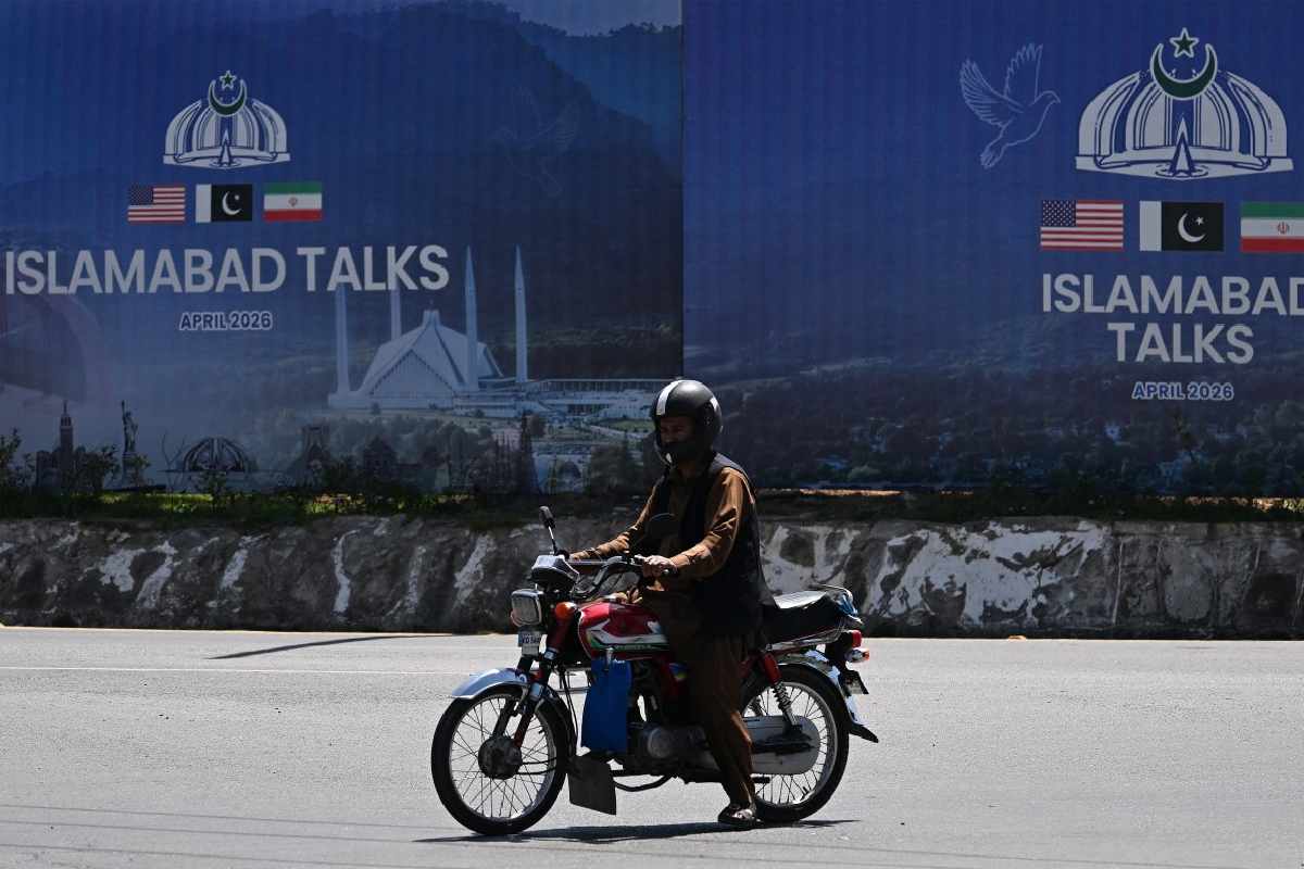 Trump dice que Irán acordó entregar sus reservas de uranio enriquecido; acuerdo está “cerca”