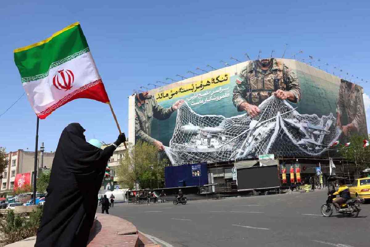 Trump refrenda amenazas ante el cierre del estrecho de Ormuz; Irán continúa con ataques en el Golfo