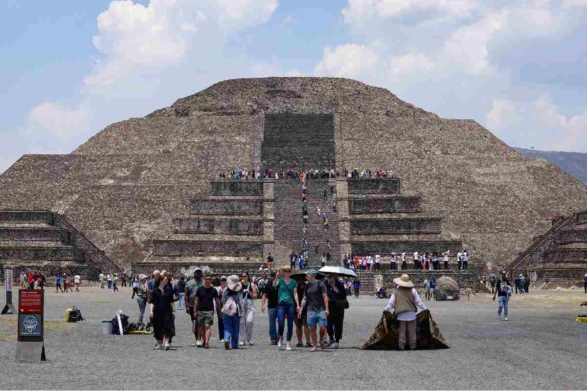 Violencia en Teotihuacán evidencia abandono presupuestal al sector cultural, advierte Sindicato de Restauradores del INAH