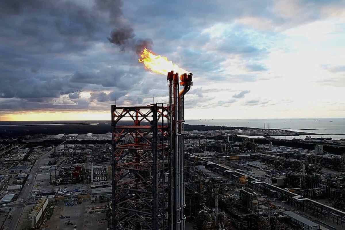 Tras 10 años, Pemex vuelve a exportar diésel; de Dos Bocas, casi un tercio de la producción nacional