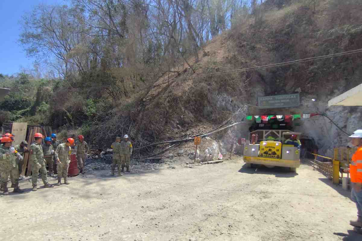 Mineros derrumbe El Rosario, Sinaloa